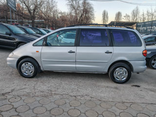 Volkswagen Sharan foto 5