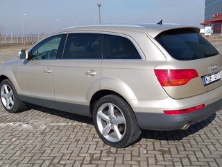 Audi Q7 foto 6