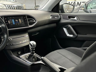 Peugeot 308 foto 12