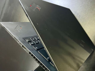 Lenovo ThinkPad X1 Carbon Gen 8 Touchscreen foto 3