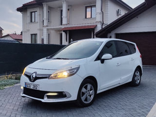 Renault Grand Scenic foto 2