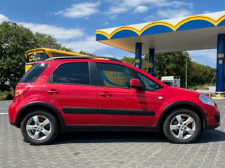 Suzuki SX4 foto 2