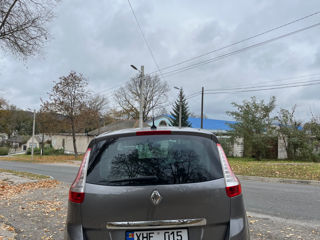 Renault Grand Scenic foto 6