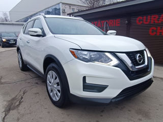 Nissan Rogue foto 1