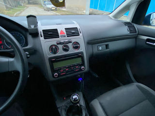 Volkswagen Touran foto 6