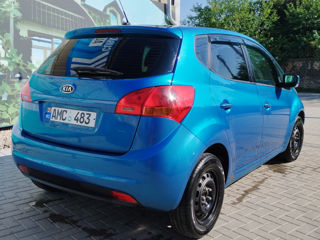 KIA Venga foto 2