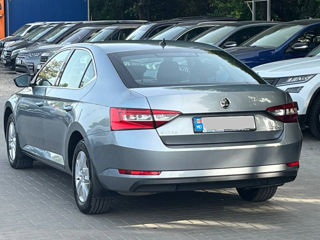 Skoda Superb foto 5