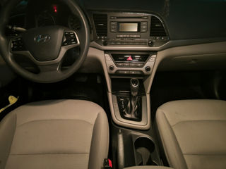 Hyundai Elantra foto 7