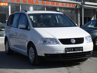 Volkswagen Touran foto 2