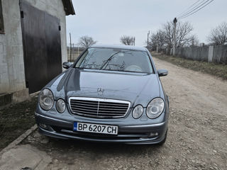 Mercedes E-Class foto 9