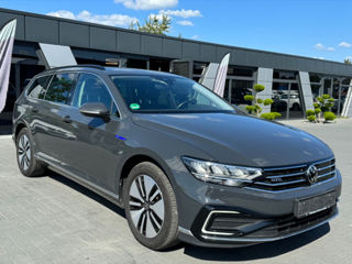 Volkswagen Passat foto 2