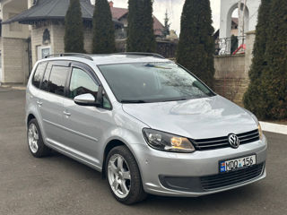 Volkswagen Touran foto 3