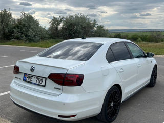 Volkswagen Jetta foto 4