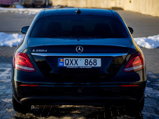 Mercedes E-Class foto 1