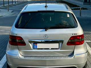 Mercedes B-Class foto 4