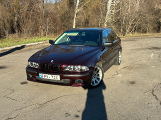 BMW 5 Series foto 3