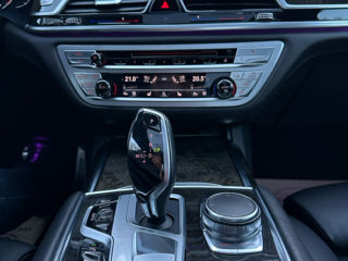 BMW 7 Series foto 16