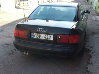 Audi A8 foto 1