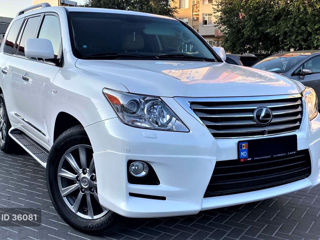 Lexus LX Series, 2011