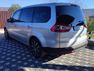 Ford Galaxy foto 2