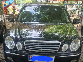 Mercedes E-Class foto 1