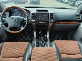 Toyota Land Cruiser Prado foto 10