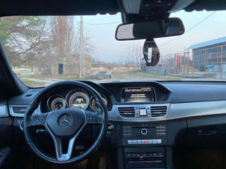 Mercedes E-Class foto 8