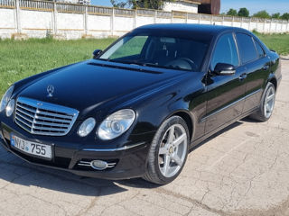 Mercedes E-Class foto 1