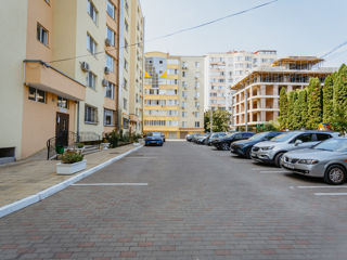 Apartament cu 2 camere, 72 m², Buiucani, Chișinău foto 8