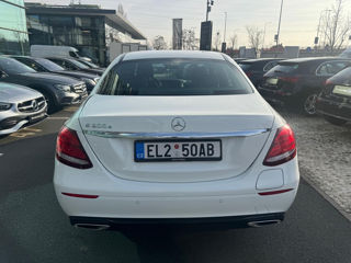 Mercedes E-Class foto 2