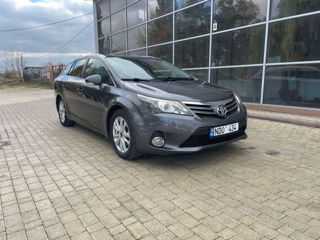 Toyota Avensis foto 3