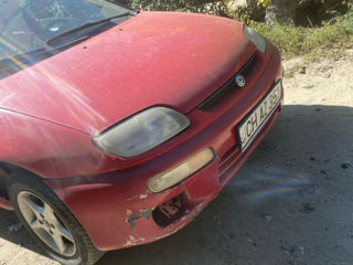 Mazda 323 foto 3