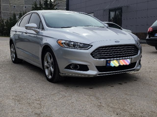 Ford Fusion foto 3