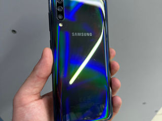 Samsung A50 - 4/128 GB