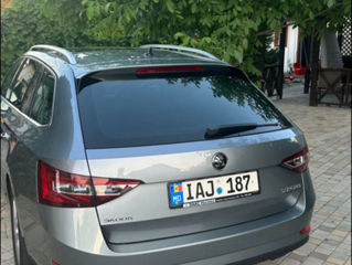 Skoda Superb foto 2