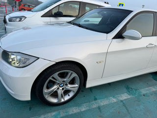 BMW 3 Series foto 2