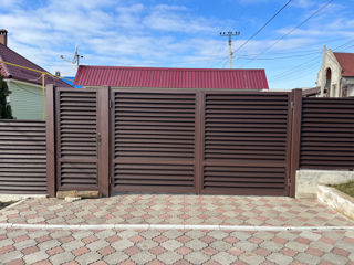 Porti și Garduri din jaluzele, din Lamele, din fier forjat ,noi facem instalarea gratis tot la chee. foto 3