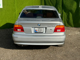 BMW 5 Series foto 6