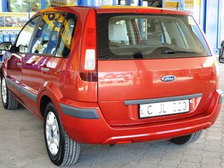 Ford Fusion foto 1