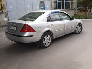 Ford Mondeo foto 3