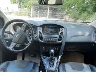 Ford Focus фото 6