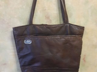 Винтажные кожаные сумки, состояние отличное: черная и коричневая - по 150 лей. foto 1