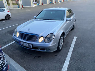 Mercedes E-Class foto 4