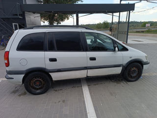 Opel Zafira foto 9