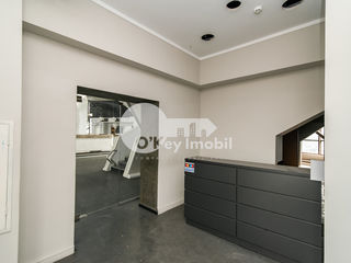 Spațiu comercial 550mp, Centru, 5500 € ! foto 2