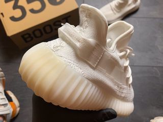 Adidas Yeezy Boost 350 V2 White Unisex foto 4