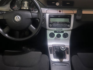 Volkswagen Passat foto 3