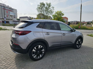 Opel Grandland X foto 2