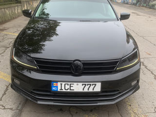 Volkswagen Jetta foto 1