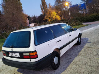 Volkswagen Passat foto 3